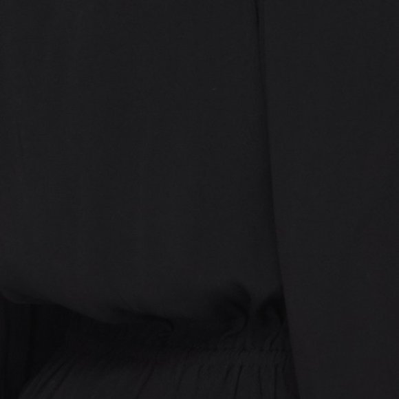 Black twist front Top - Picture 3 of 5